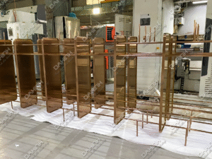 Mẫu tủ kệ trang trí phòng khách mạ vàng hồng 19 tủ kệ trang trí