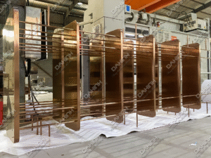 Mẫu tủ kệ trang trí phòng khách mạ vàng hồng 21 tủ kệ trang trí