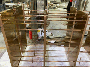 Mẫu tủ kệ trang trí phòng khách mạ vàng hồng 22 tủ kệ trang trí