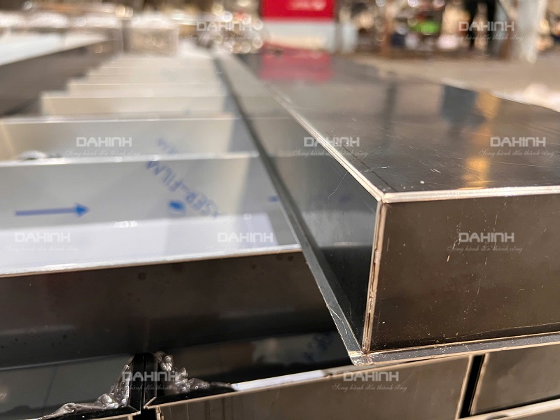 Máng đèn inox 304 mạ đen 14 máng đèn