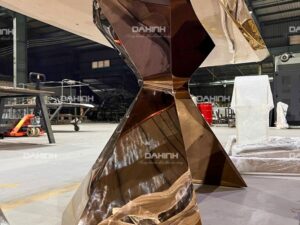 Bàn trang trí phòng khách tân cổ điển 10 bàn trang trí