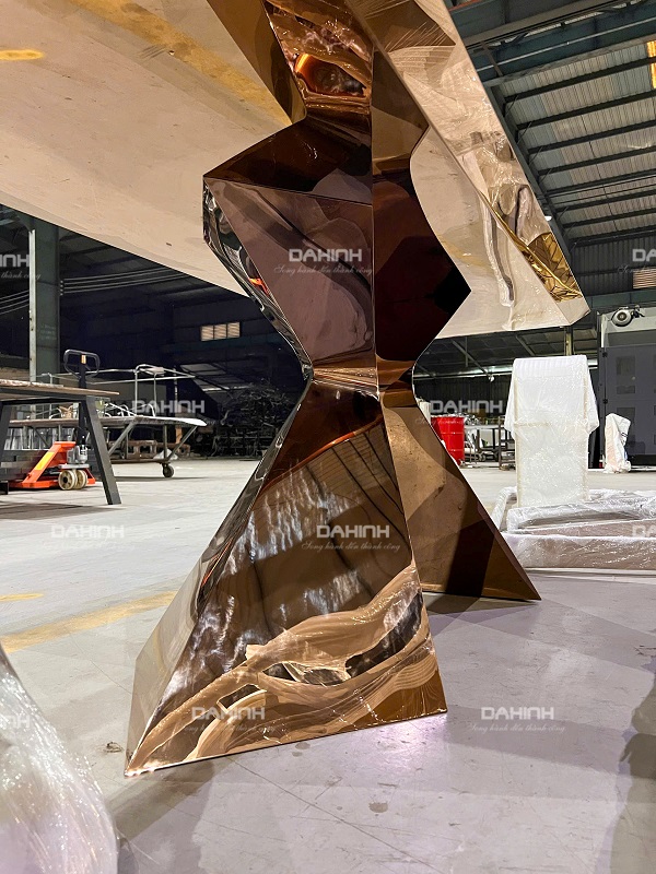 Bàn trang trí phòng khách tân cổ điển 13 bàn trang trí