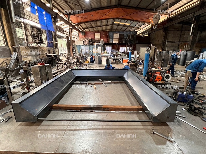 Dự án: Vinhomes Riverside Long Biên - Gia công hệ cửa inox mạ đen 10 vinhomes riverside long bien 3