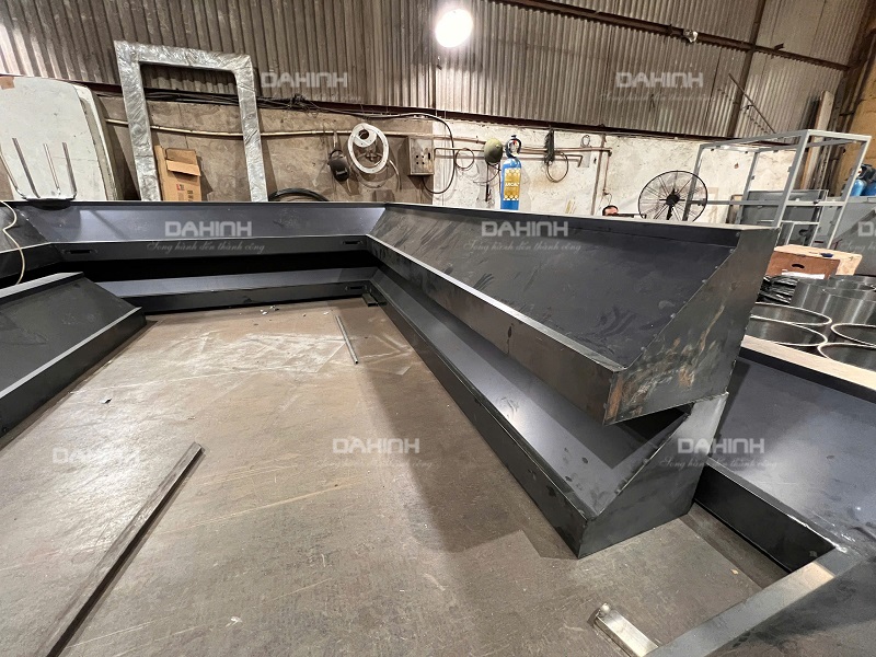 Dự án: Vinhomes Riverside Long Biên - Gia công hệ cửa inox mạ đen 13 vinhomes riverside long bien 6