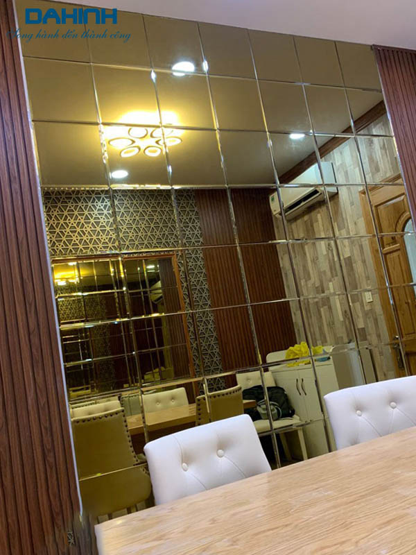 Inox màu trang trí là gì? Inox màu hồng, inox gương đen, inox màu trà 49 inox mau 28