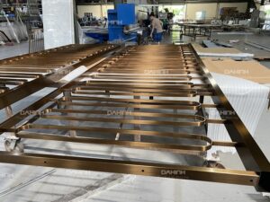 gia công inox mạ vàng