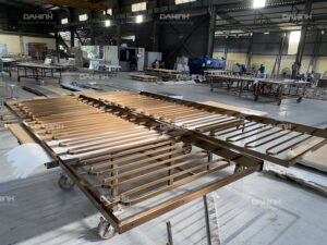 gia công inox mạ vàng