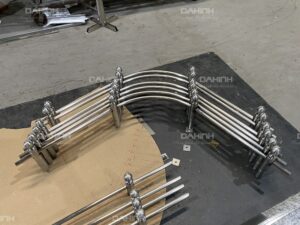 trụ cầu thang inox