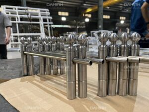 trụ cầu thang inox