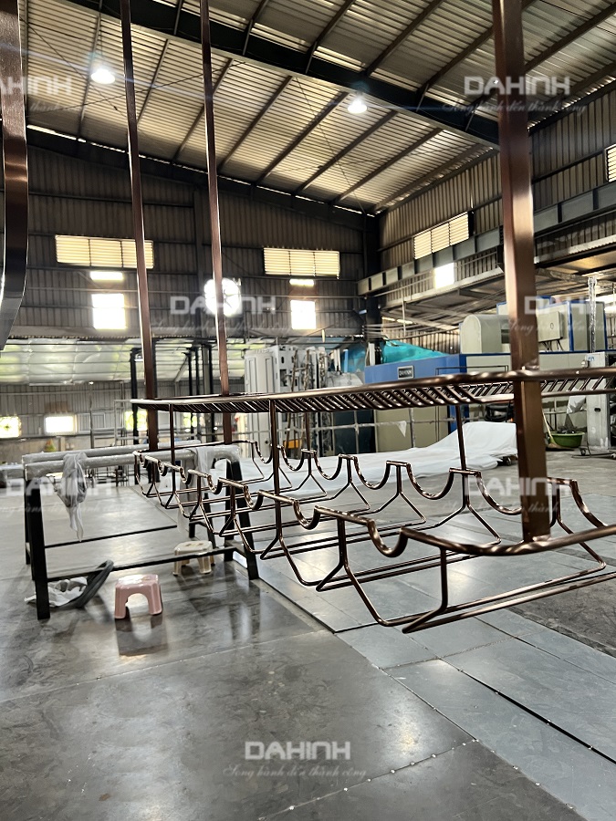 Giá treo ly rượu vang Giá treo ly rượu vang