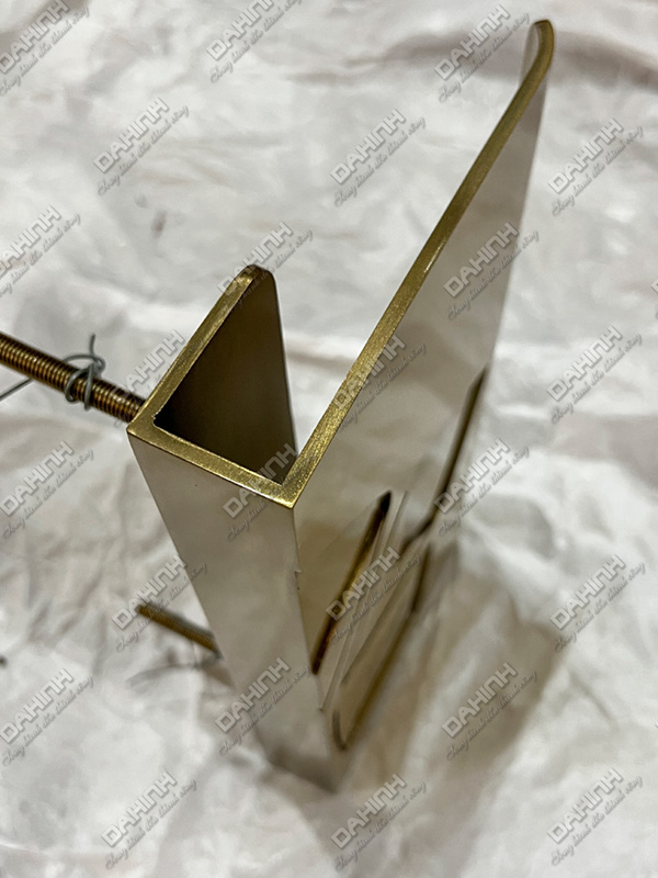 Tay nắm inox mạ vàng sang trọng 20 tay nắm inox mạ vàng